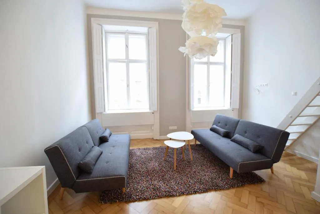Standard Apartment by Hi5 - Wesselényi 13 Budapest Ungheria