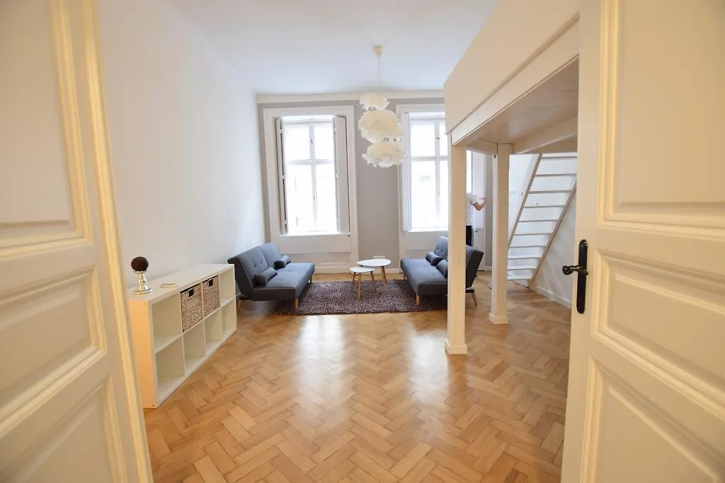 Standard Apartment by Hi5 - Wesselényi 13 Budapest 0*,  Ungheria